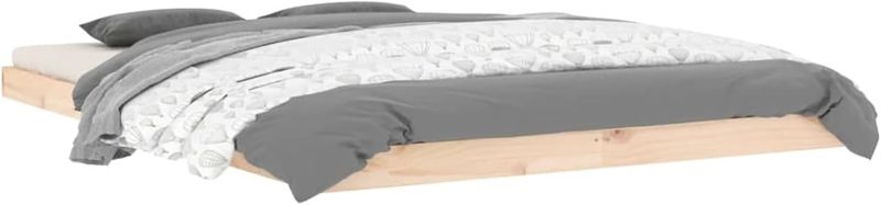 Stabiles massives Kiefernholzbett in modern rustikalem Stil, hochwertiger Bettrahmen mit Lattenrost 140 x 200 cm